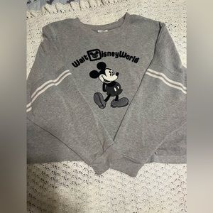 Plus size WALT DISNEY WORLD CROPPED PULLOVER HOODIE GREY AND BLACK - CUTOFF